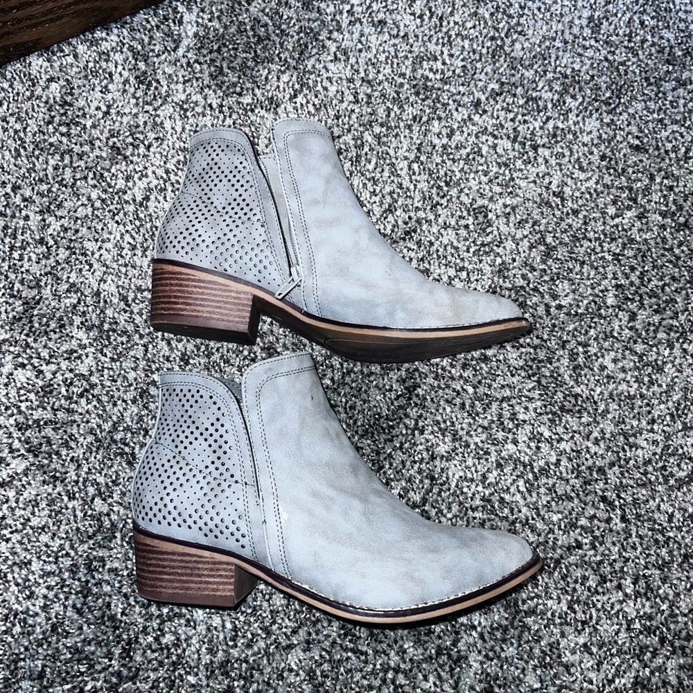 Madden Girl Gray Ankle Booties - Size 7